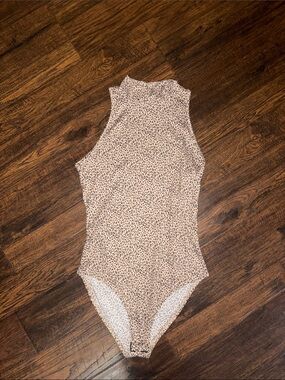 gaze Beige Leopard Print Mock Neck Bodysuit